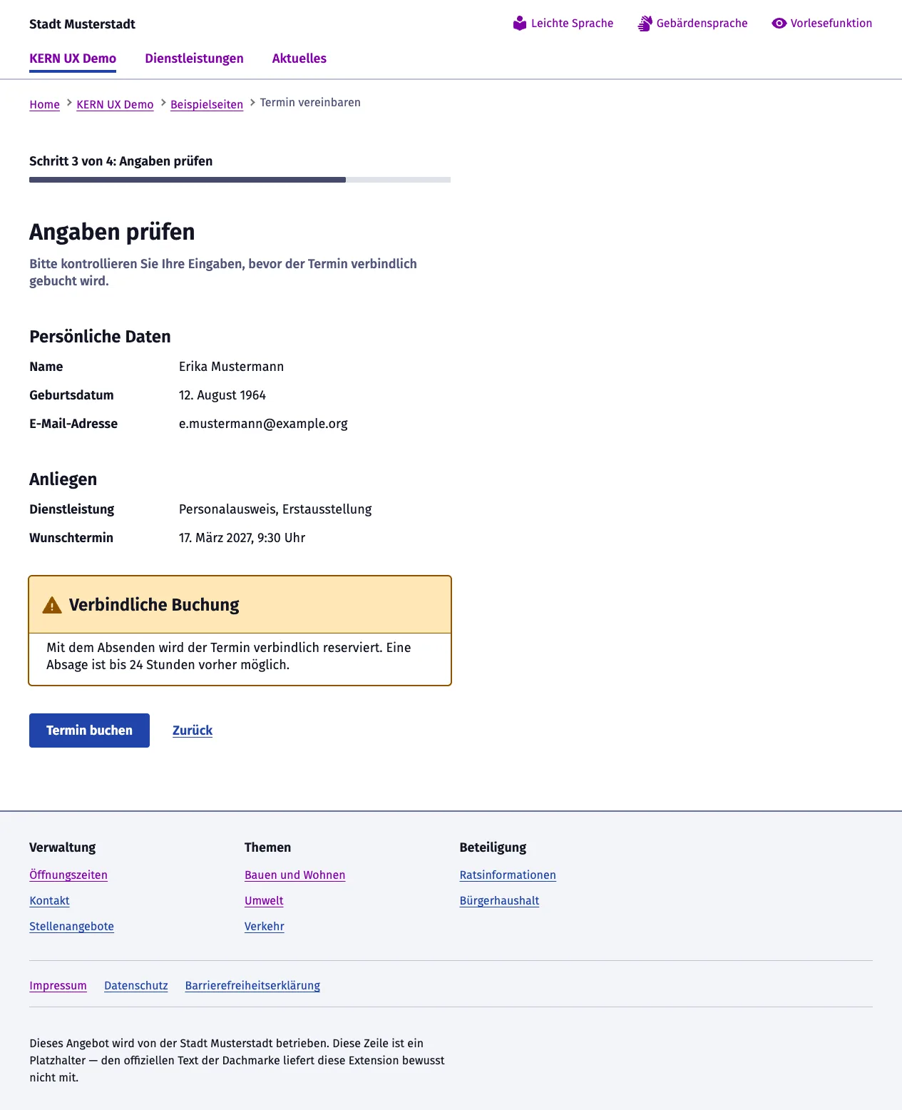 Prüfschritt eines Antrags mit Fortschrittsbalken, zwei Zusammenfassungsblöcken und Warnhinweis vor der verbindlichen Buchung